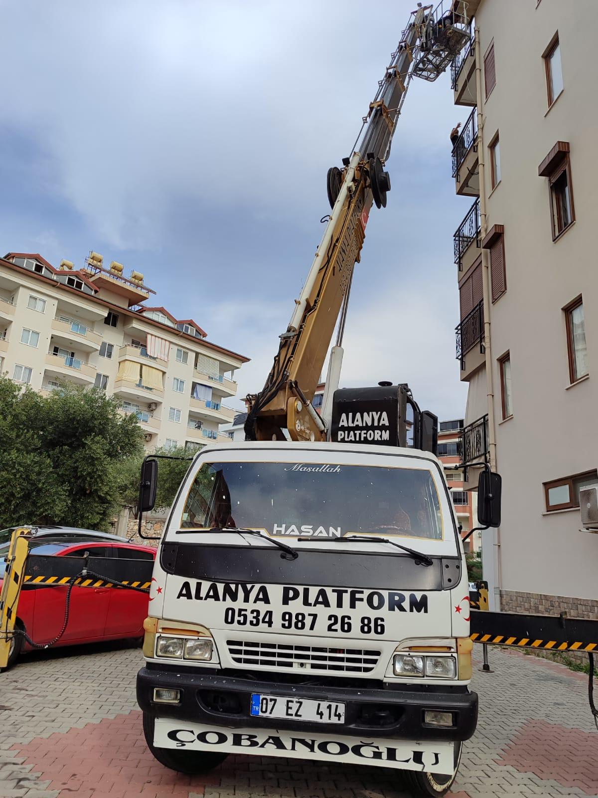 Alanya araç üstü platform kiralama - Balkon demiri montajı ve malzeme transferi